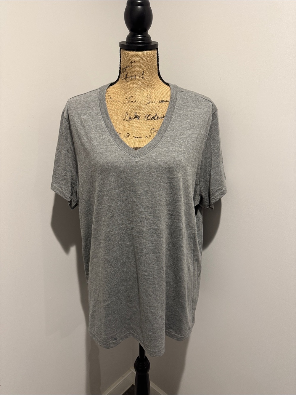 NWOT Woman’s Harley-Davidson Women's Gray V-Neck Tee